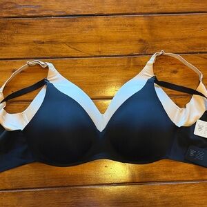 Soma Vanishing 360 wireless bra 36ddd (2)